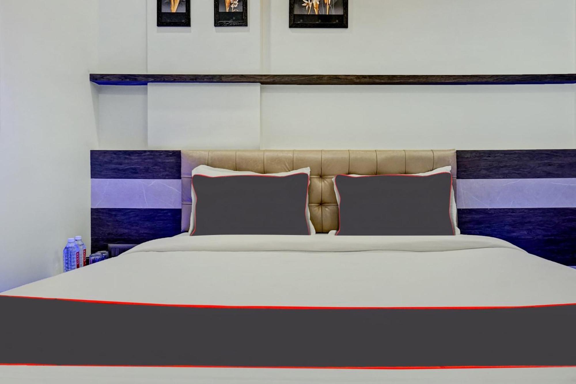 Super Townhouse Poona Royal 호텔 Pimpri-Chinchwad 외부 사진