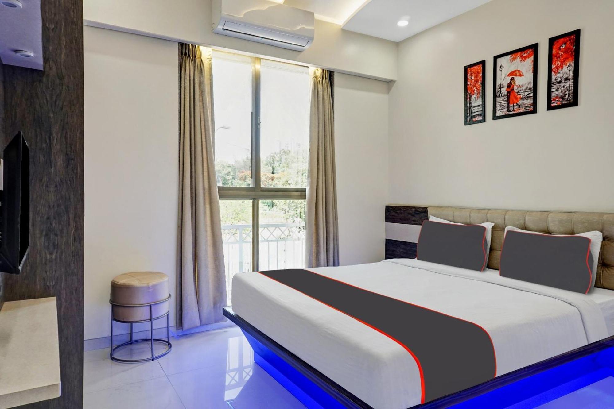 Super Townhouse Poona Royal 호텔 Pimpri-Chinchwad 외부 사진